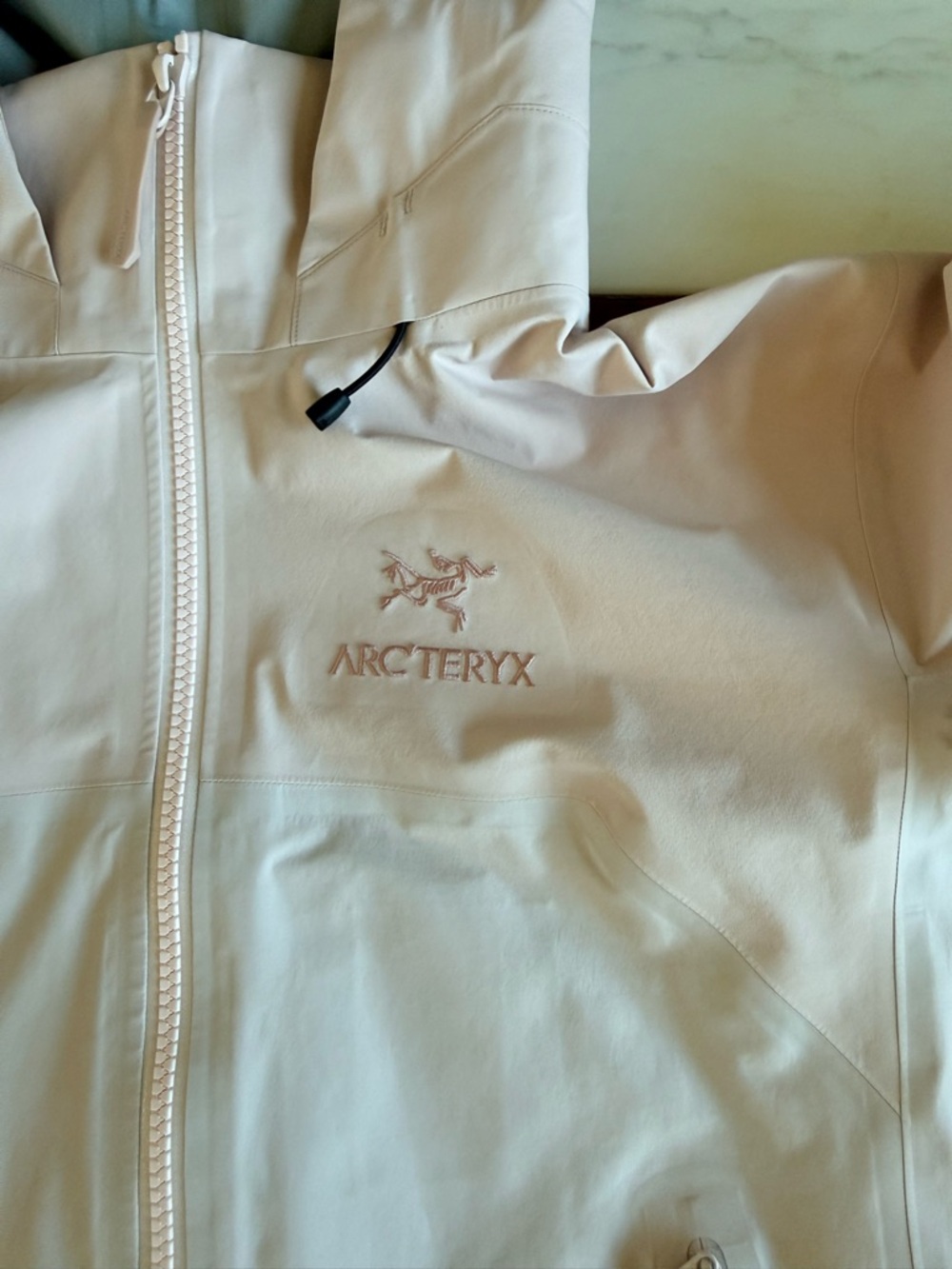 Arc'teryx Women’s BETA AR JACKET pro-level protective hardshell Size M - Picture 10 of 17